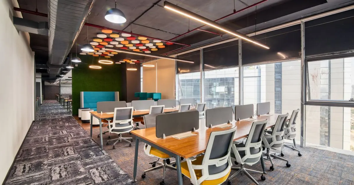 Comment éclairer un espace de travail pour être productif