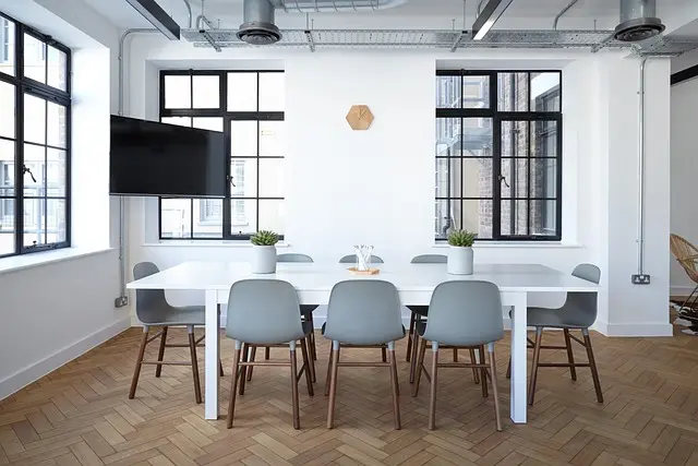 Comment choisir l'éclairage parfait pour un bureau fonctionnel