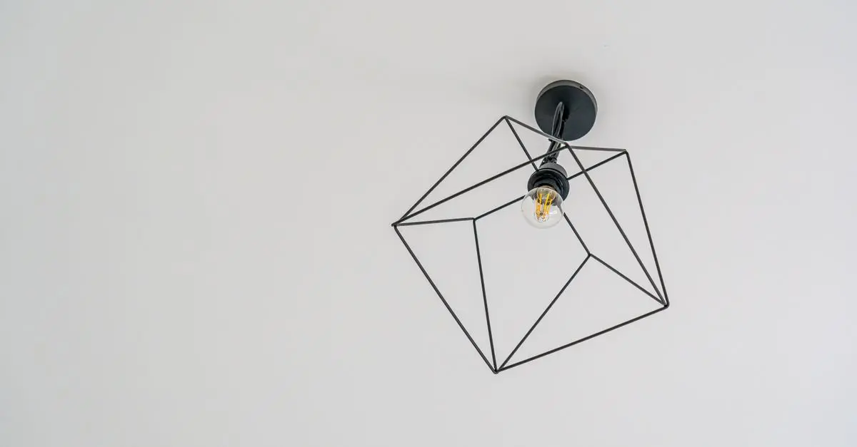 Plafonniers vs appliques murales : lequel choisir ?