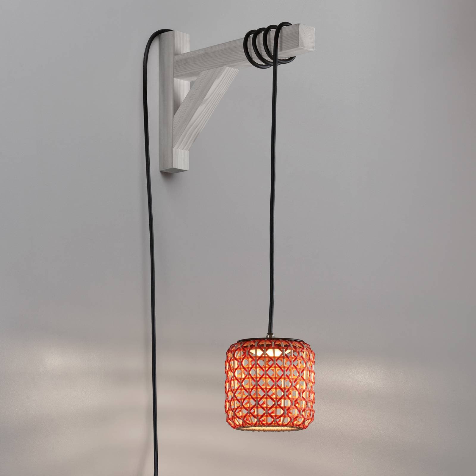 Bover Nans S/16/H suspension LED avec prise rouge