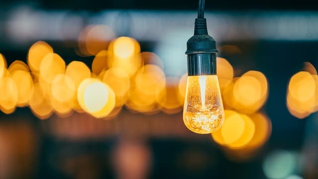 Comment choisir l'éclairage idéal pour votre chambre
